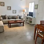 Anthos House * Ornósz